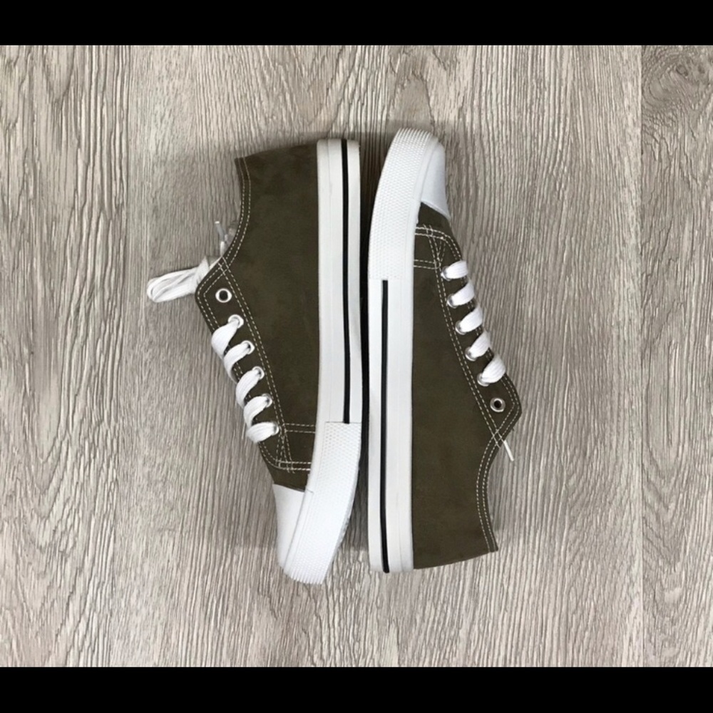Khaki brown canvas sneakers new‎ in box